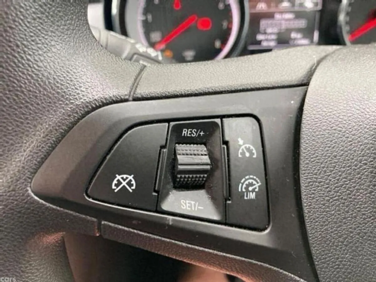 Opel Astra Hatchback, Petrol, 2019, Black