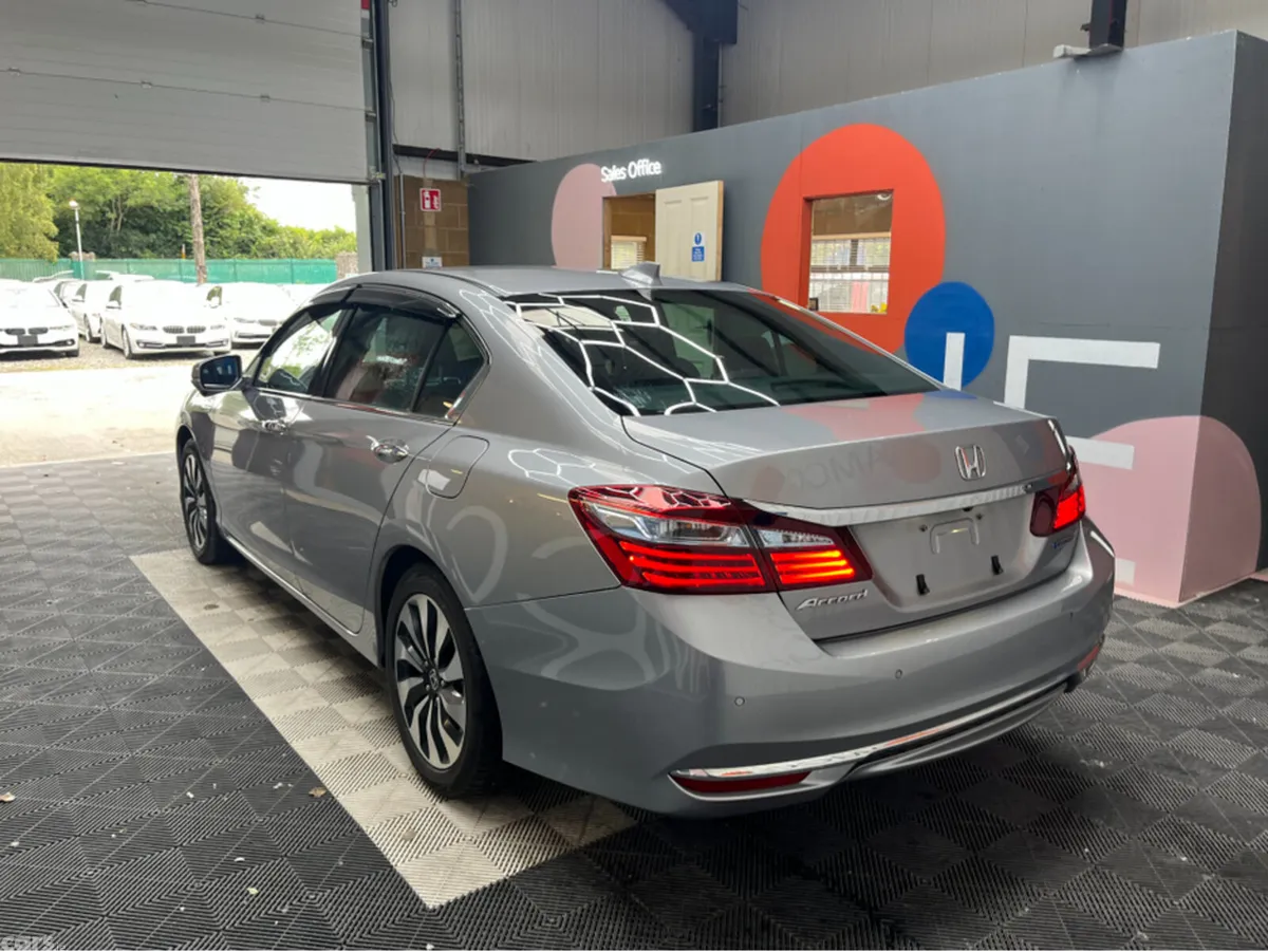 Honda Accord Saloon, Petrol Hybrid, 2018, Silver