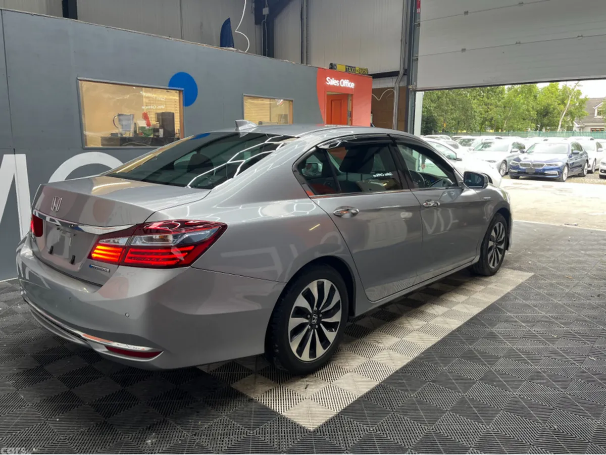 Honda Accord Saloon, Petrol Hybrid, 2018, Silver