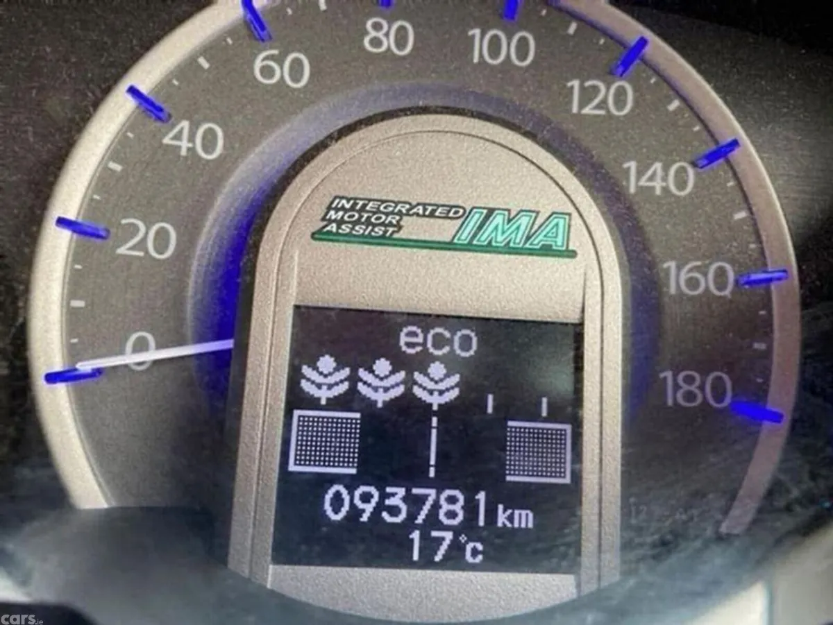 Honda Shuttle Hatchback, Petrol Hybrid, 2013, Grey