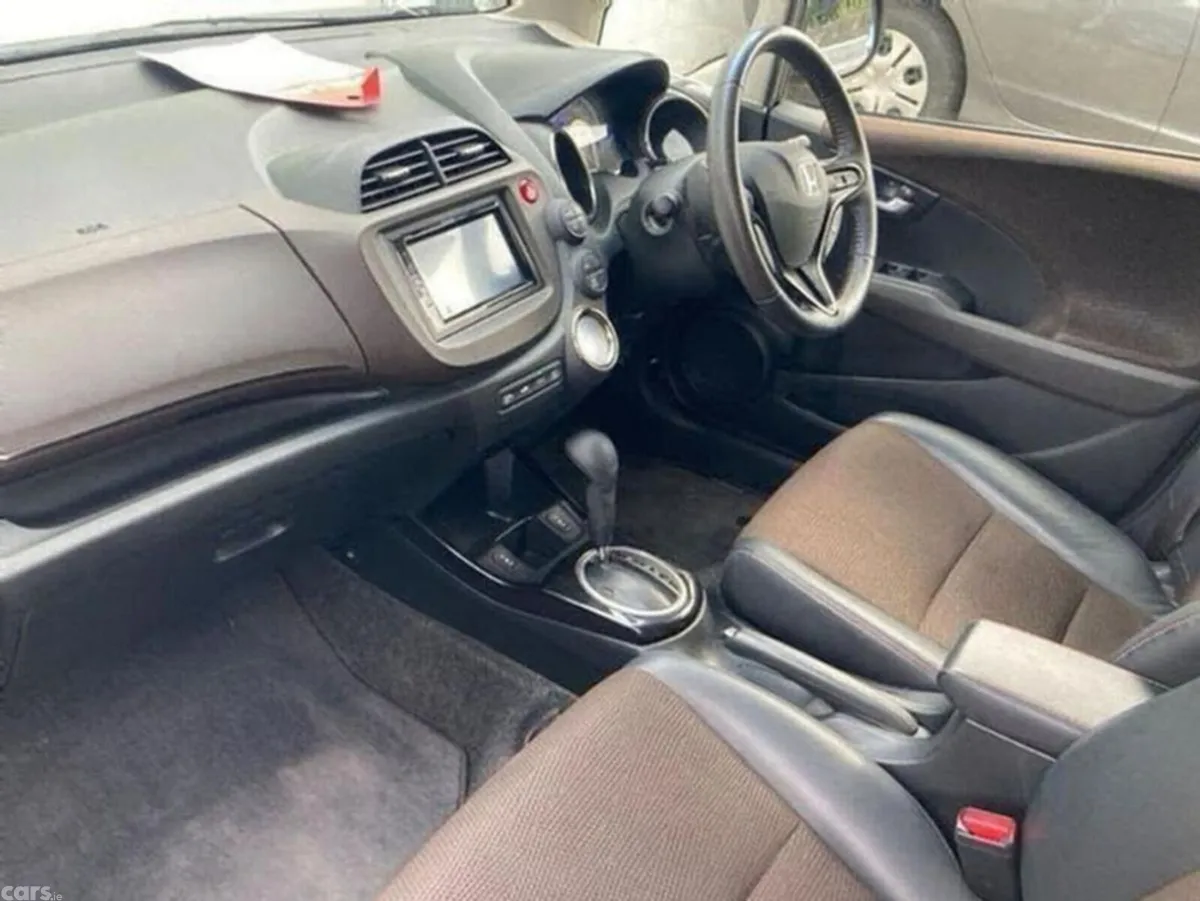 Honda Shuttle Hatchback, Petrol Hybrid, 2013, Grey