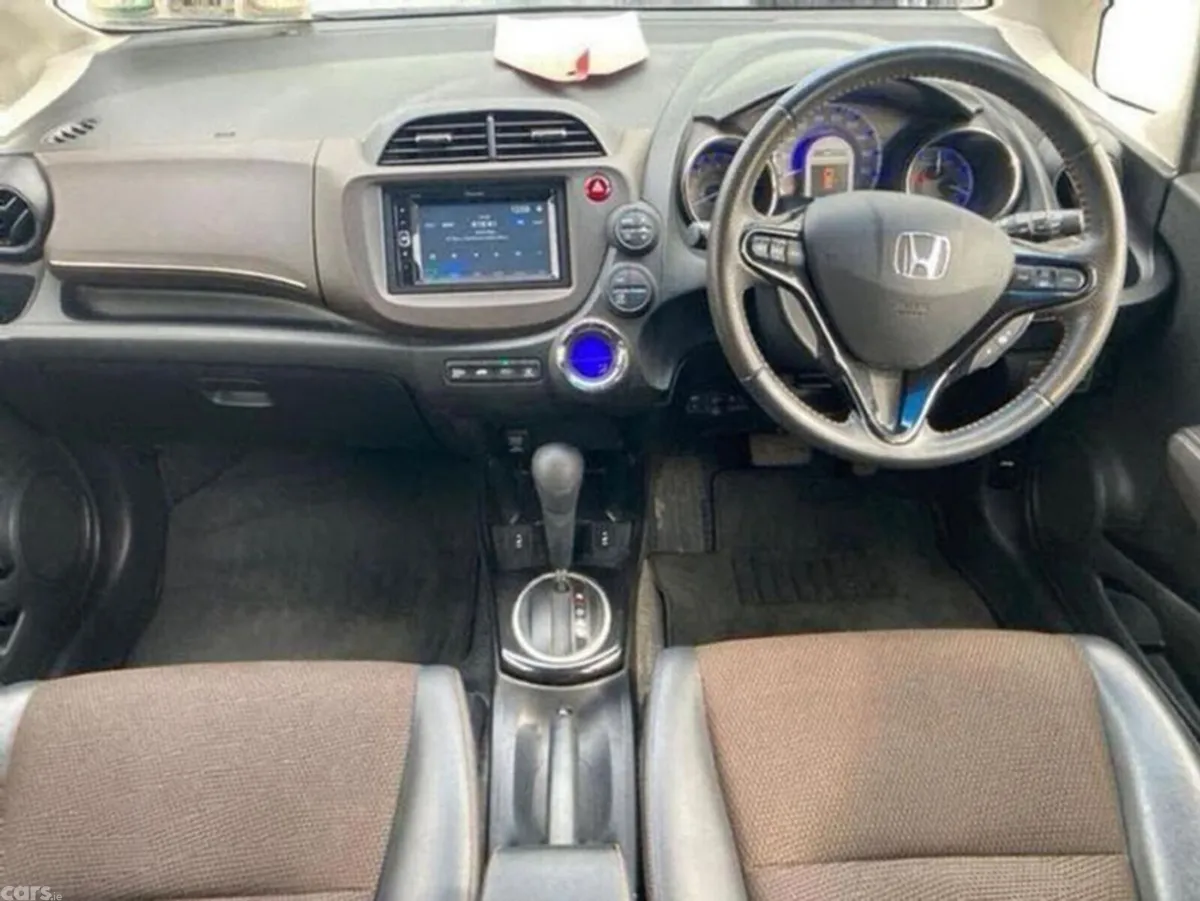 Honda Shuttle Hatchback, Petrol Hybrid, 2013, Grey