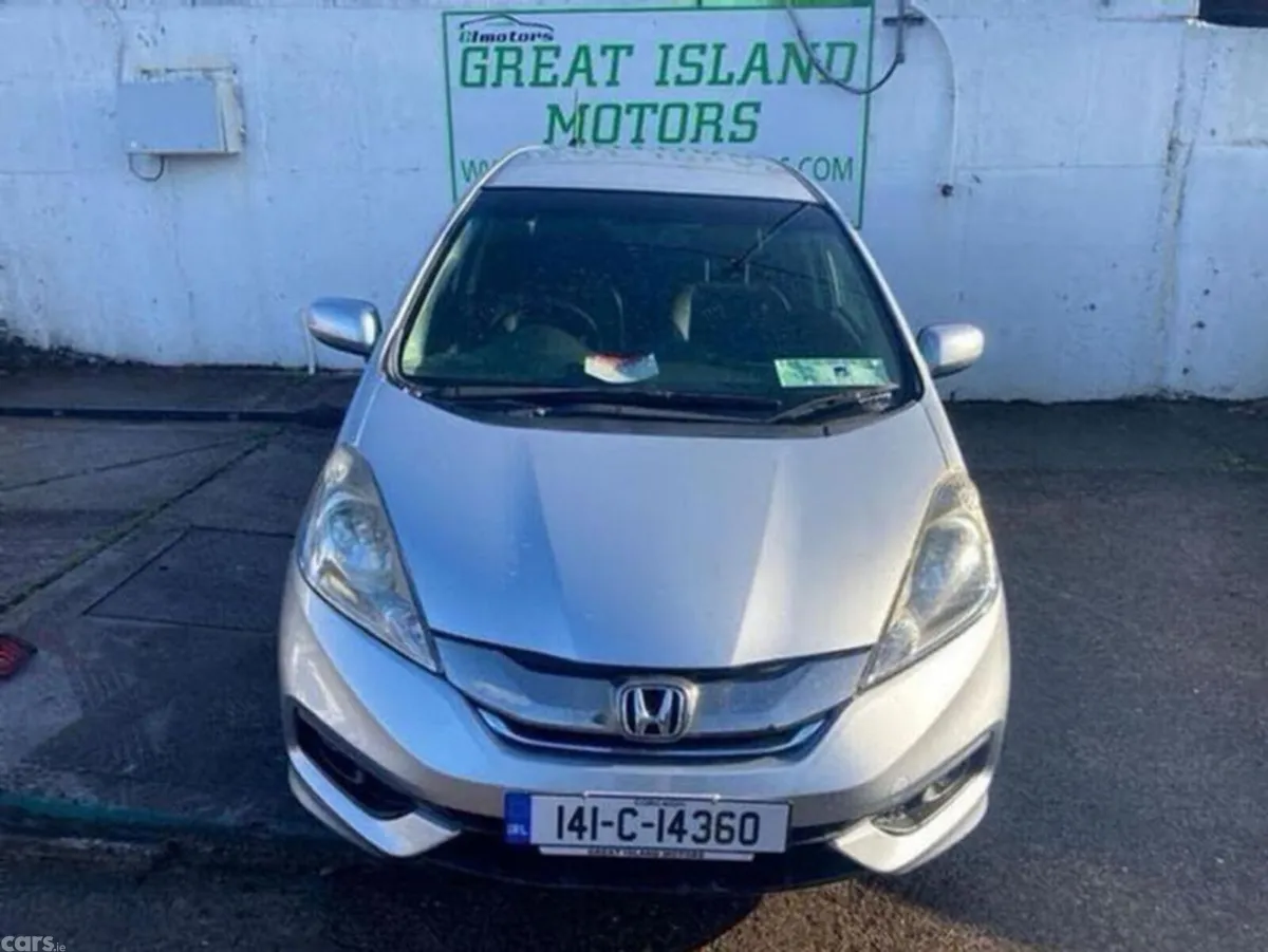Honda Shuttle Hatchback, Petrol Hybrid, 2014, Silver
