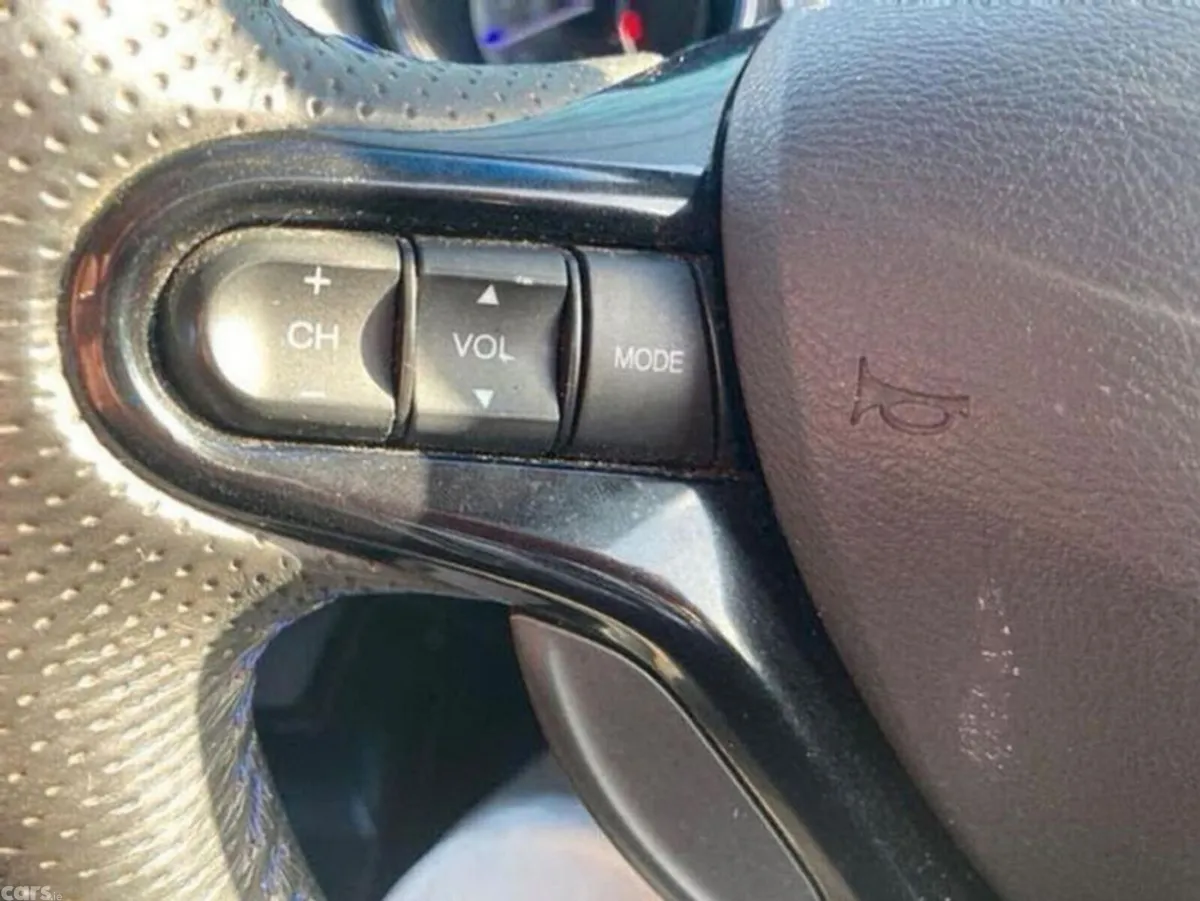 Honda Shuttle Hatchback, Petrol Hybrid, 2014, Silver