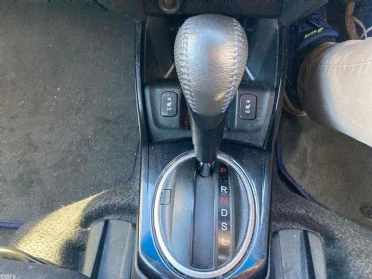 Honda Shuttle Hatchback, Petrol Hybrid, 2014, Silver