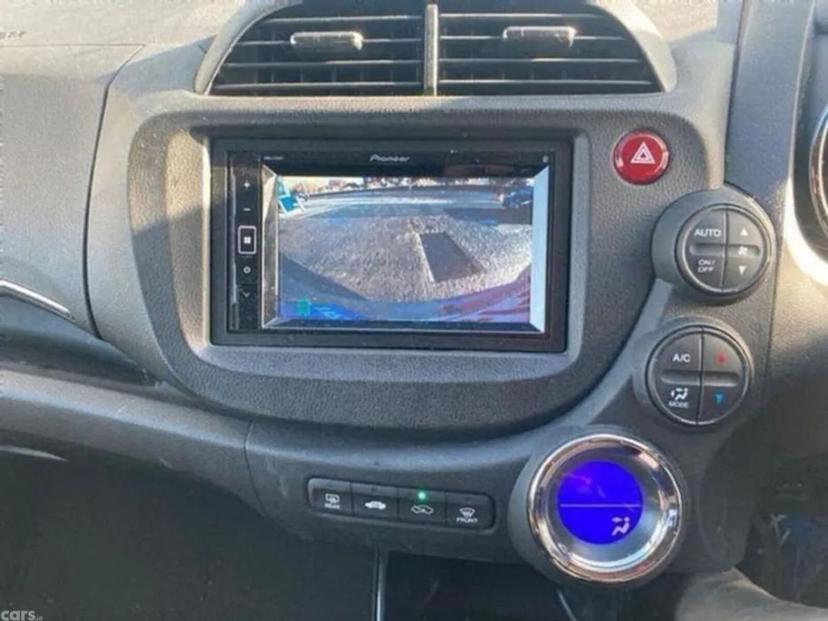 Honda Shuttle Hatchback, Petrol Hybrid, 2014, Silver