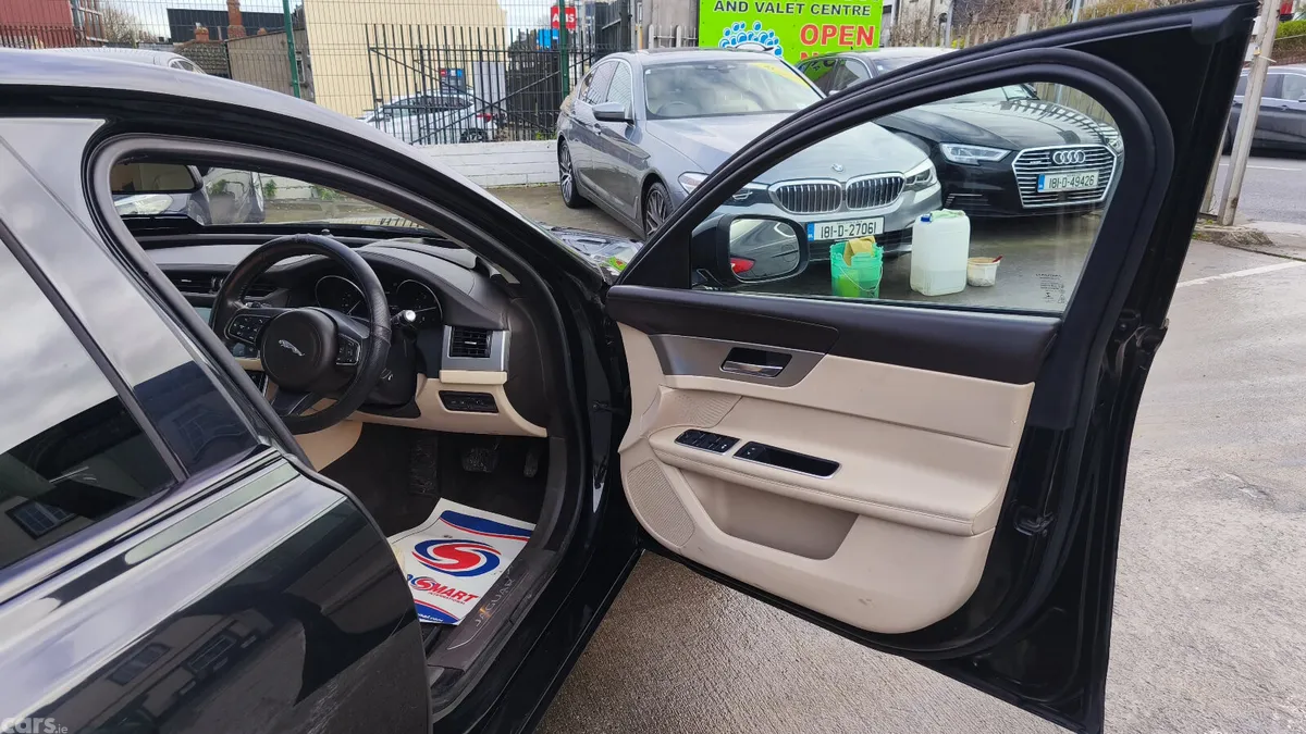 Jaguar XF Saloon, Diesel, 2016, Black