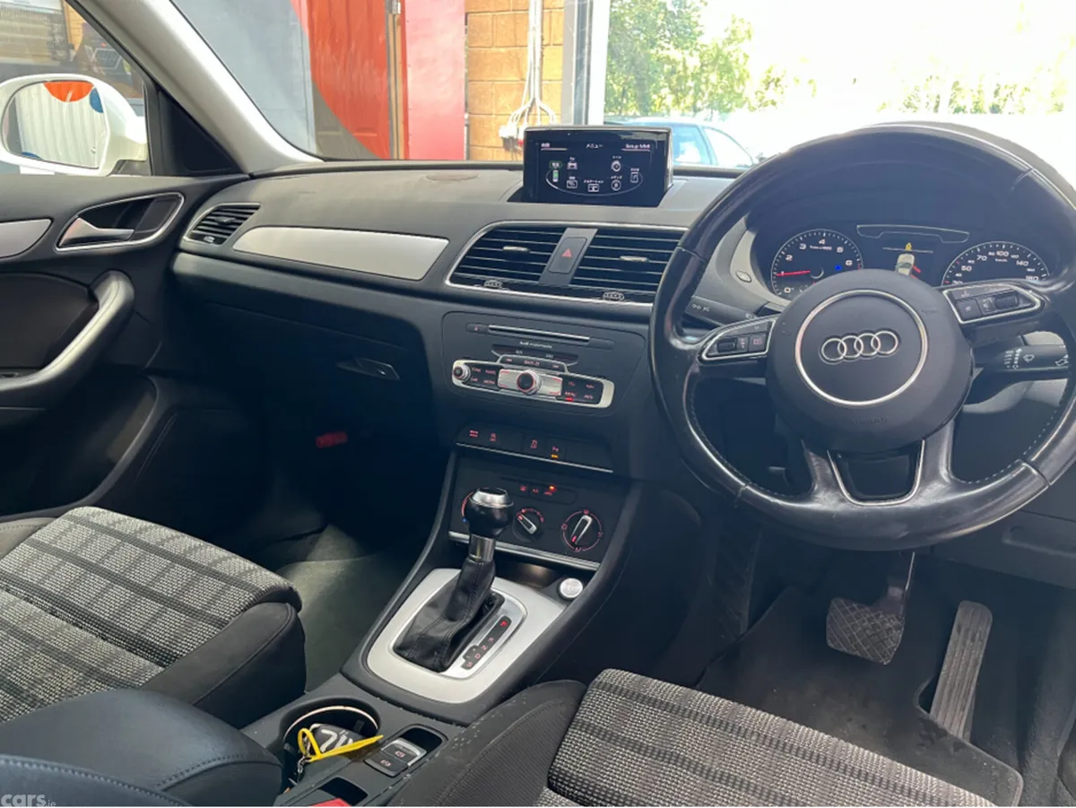 Audi Q3 SUV, Petrol, 2016, White