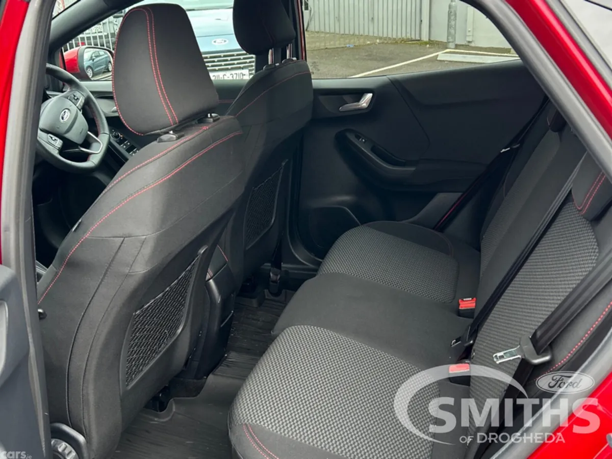 Ford Puma MPV, Petrol Hybrid, 2023, Red