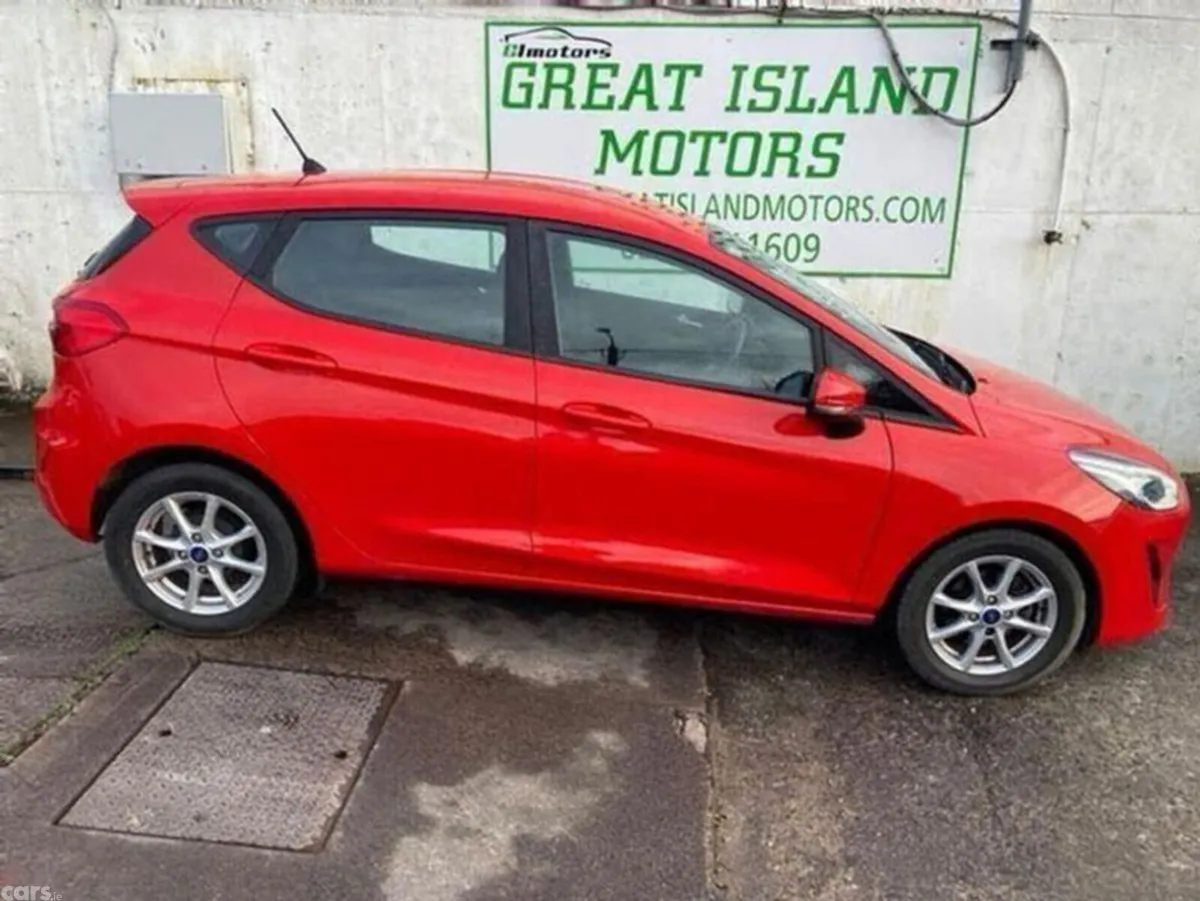 Ford Fiesta Hatchback, Petrol, 2020, Red