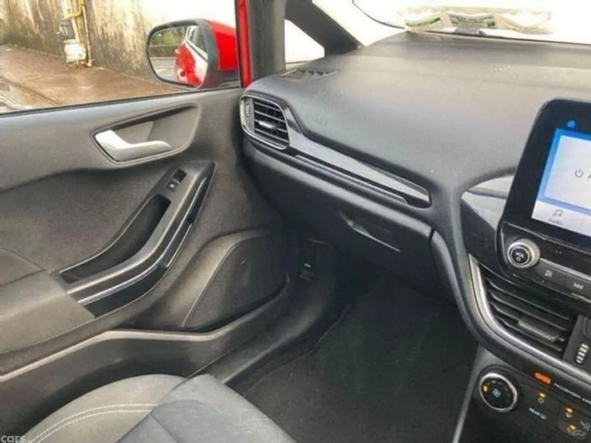 Ford Fiesta Hatchback, Petrol, 2020, Red