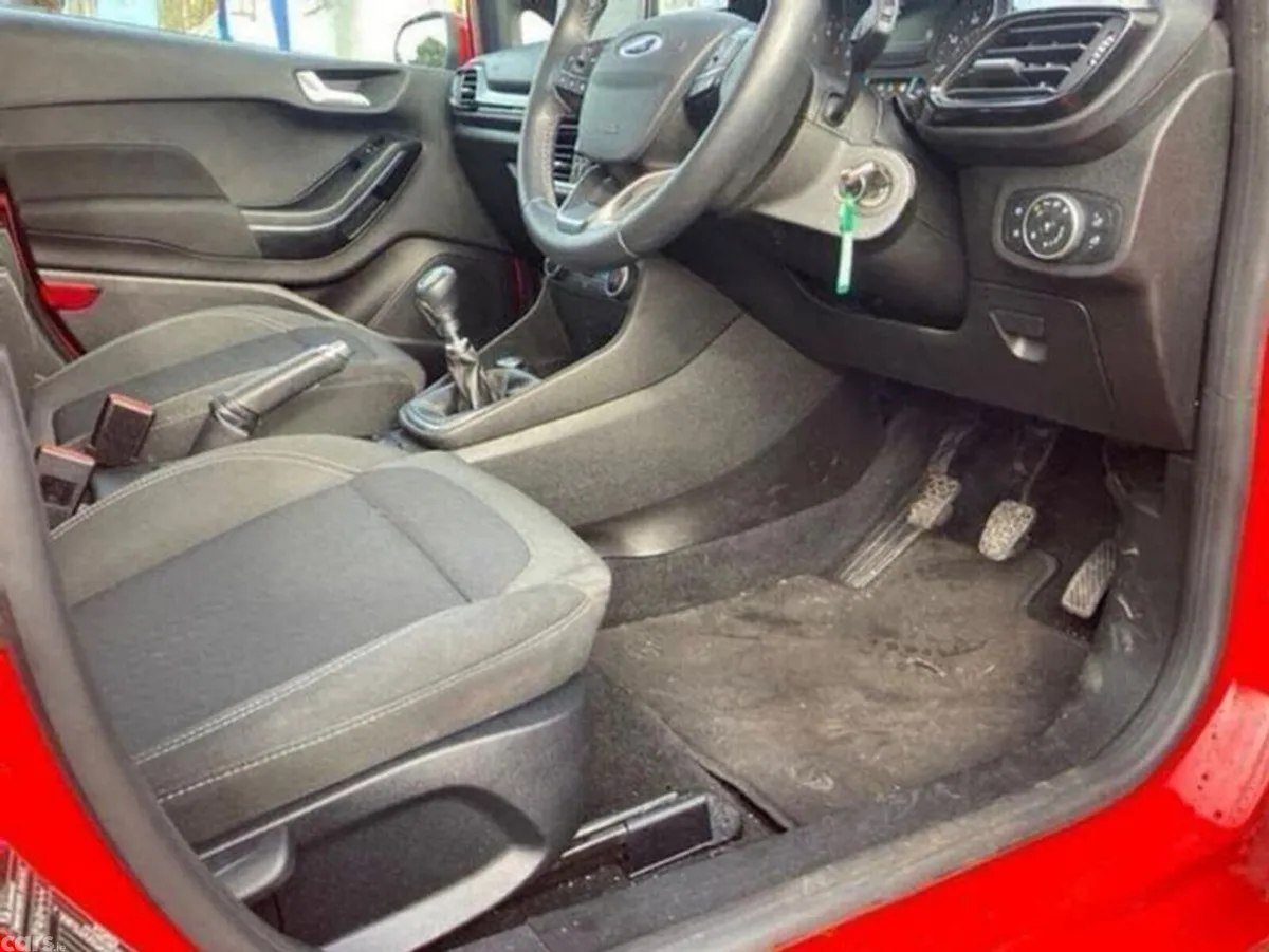 Ford Fiesta Hatchback, Petrol, 2020, Red