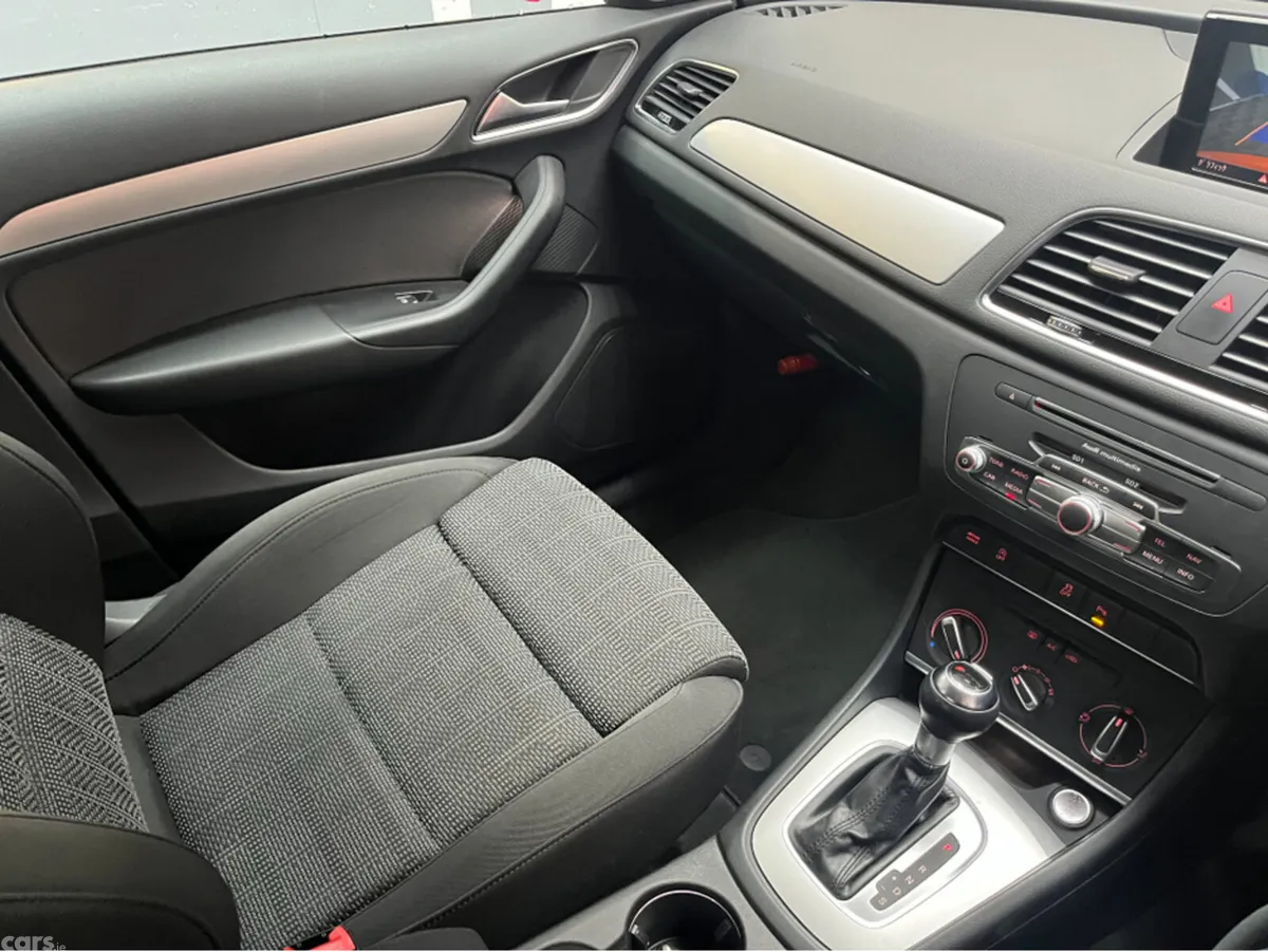 Audi Q3 SUV, Petrol, 2017, Red