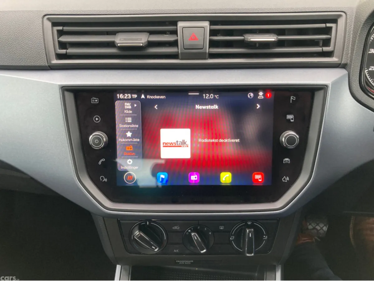SEAT Arona Hatchback, Petrol, 2021, Grey