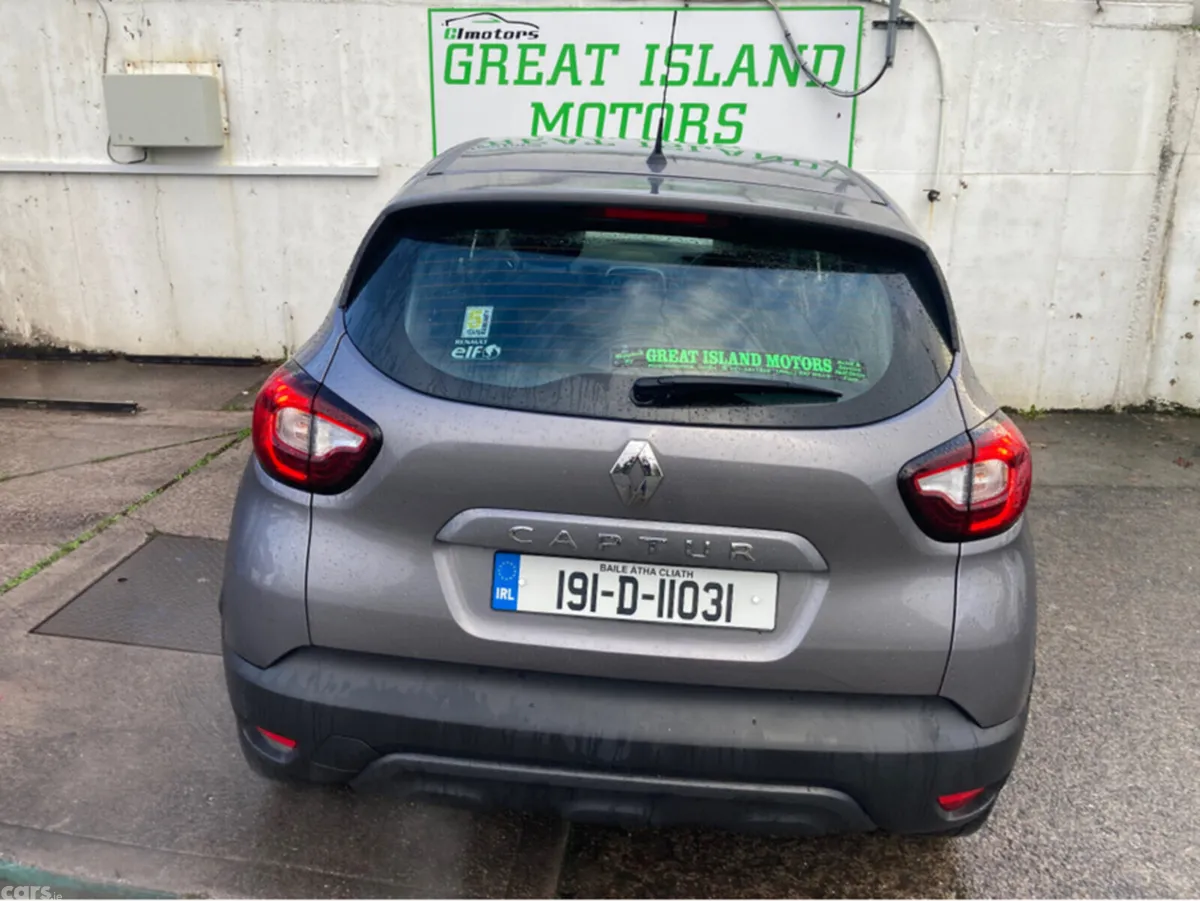 Renault Captur Hatchback, Petrol, 2019, Grey