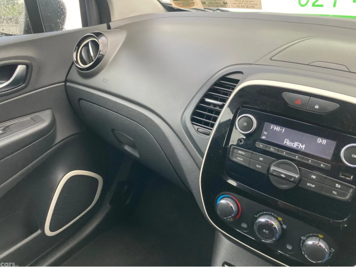 Renault Captur Hatchback, Petrol, 2019, Grey