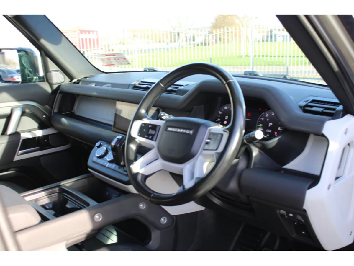 Land Rover Defender SUV, Petrol Hybrid, 2022, Green