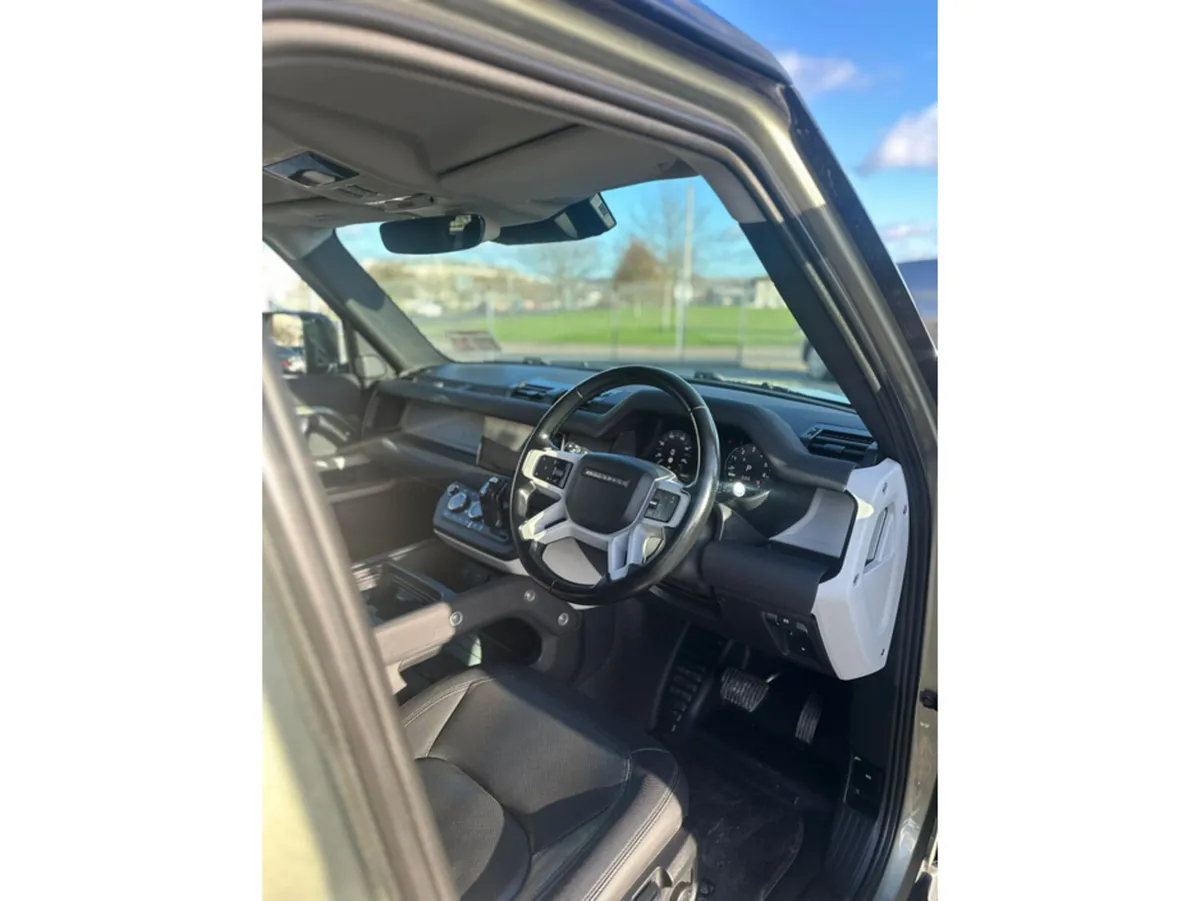 Land Rover Defender SUV, Petrol Hybrid, 2022, Green