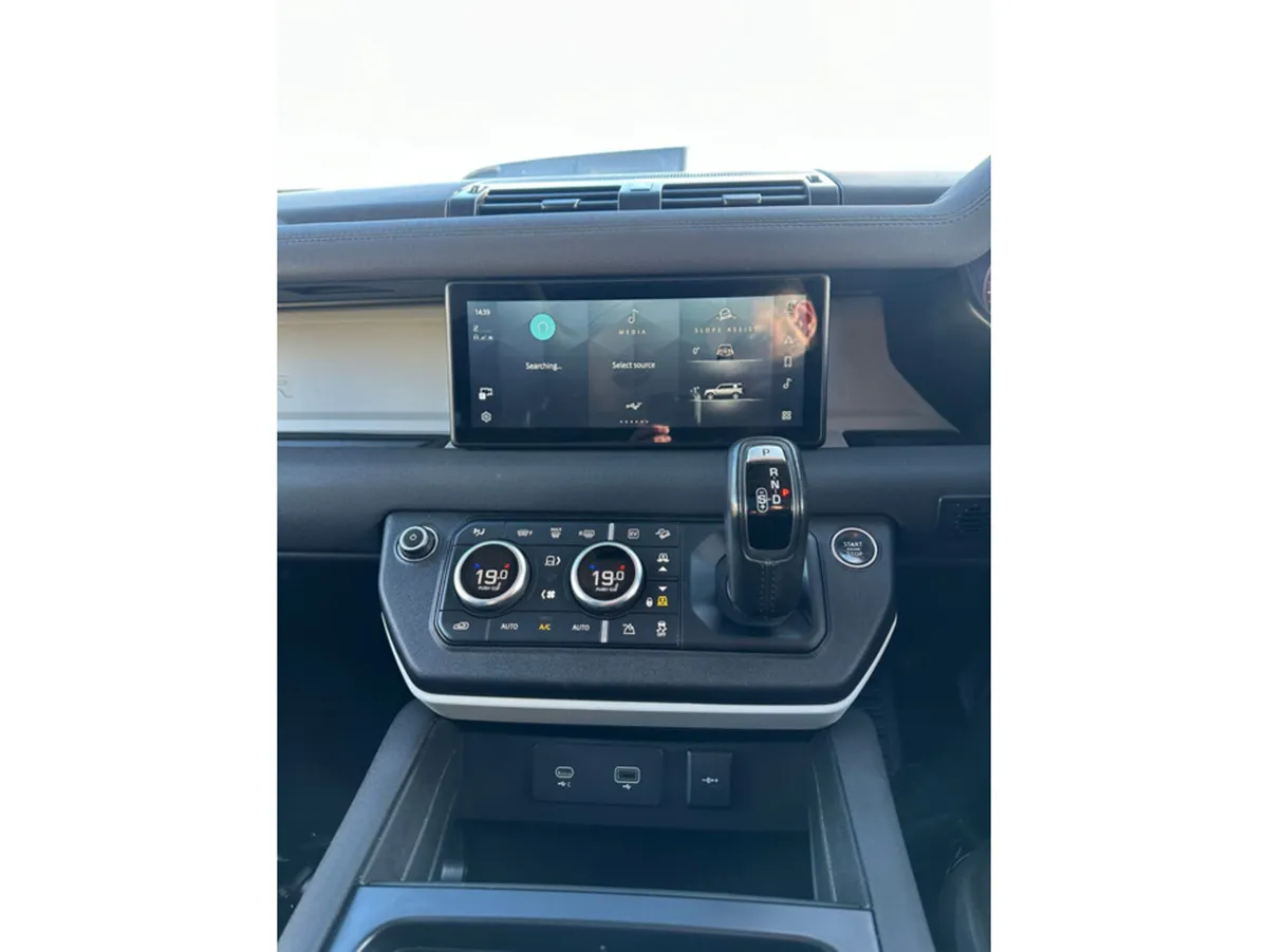Land Rover Defender SUV, Petrol Hybrid, 2022, Green