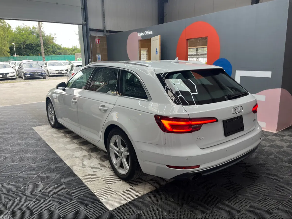 Audi A4 Estate, Petrol, 2018, White