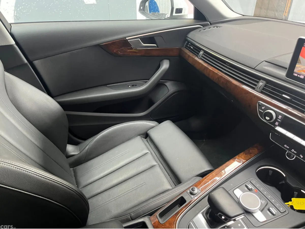 Audi A4 Estate, Petrol, 2018, White