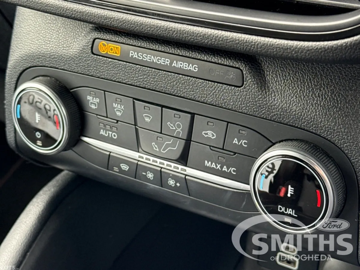 Ford Kuga MPV, Petrol Plug-in Hybrid, 2024, Grey