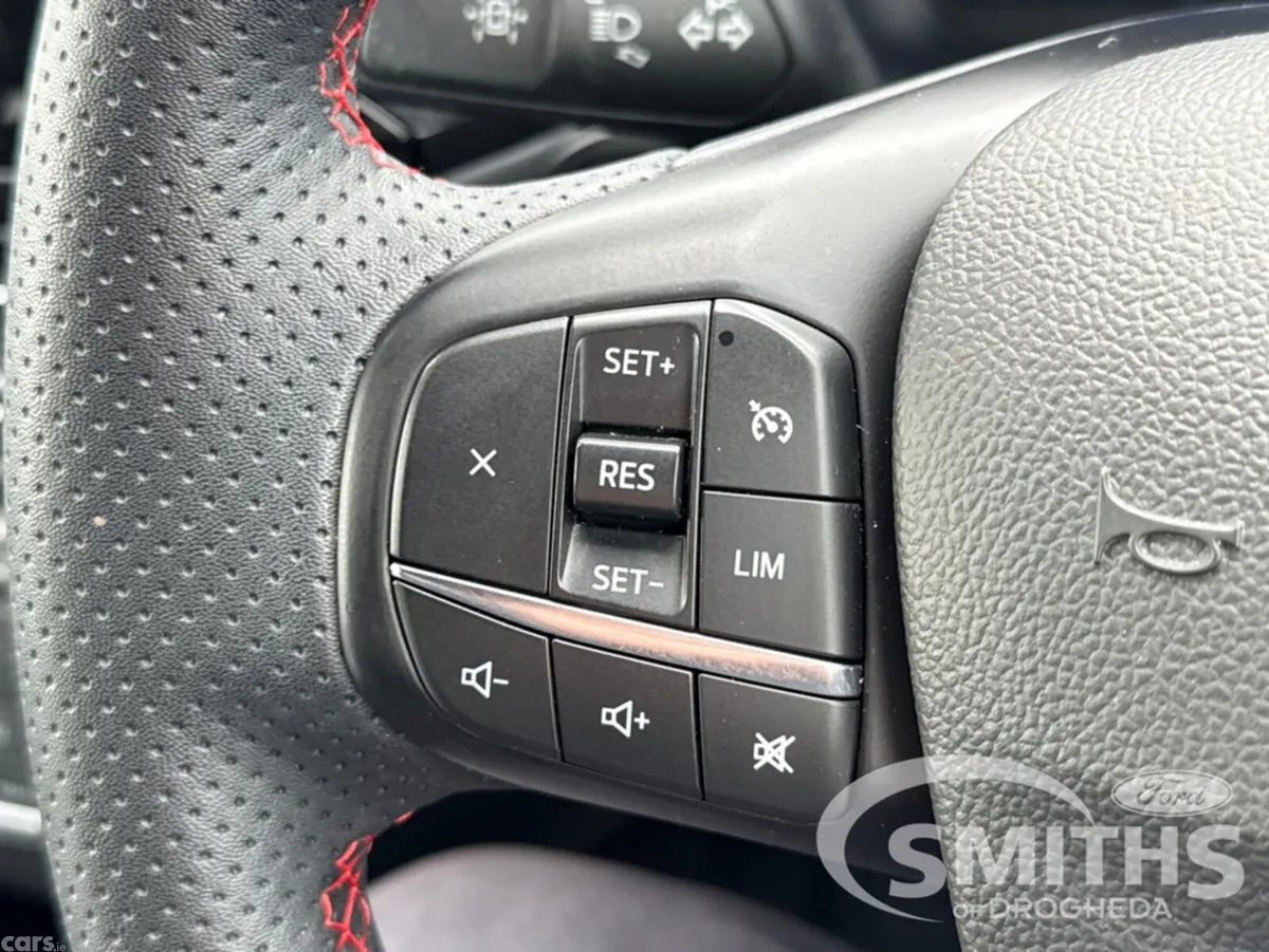 Ford Kuga MPV, Petrol Plug-in Hybrid, 2024, Grey