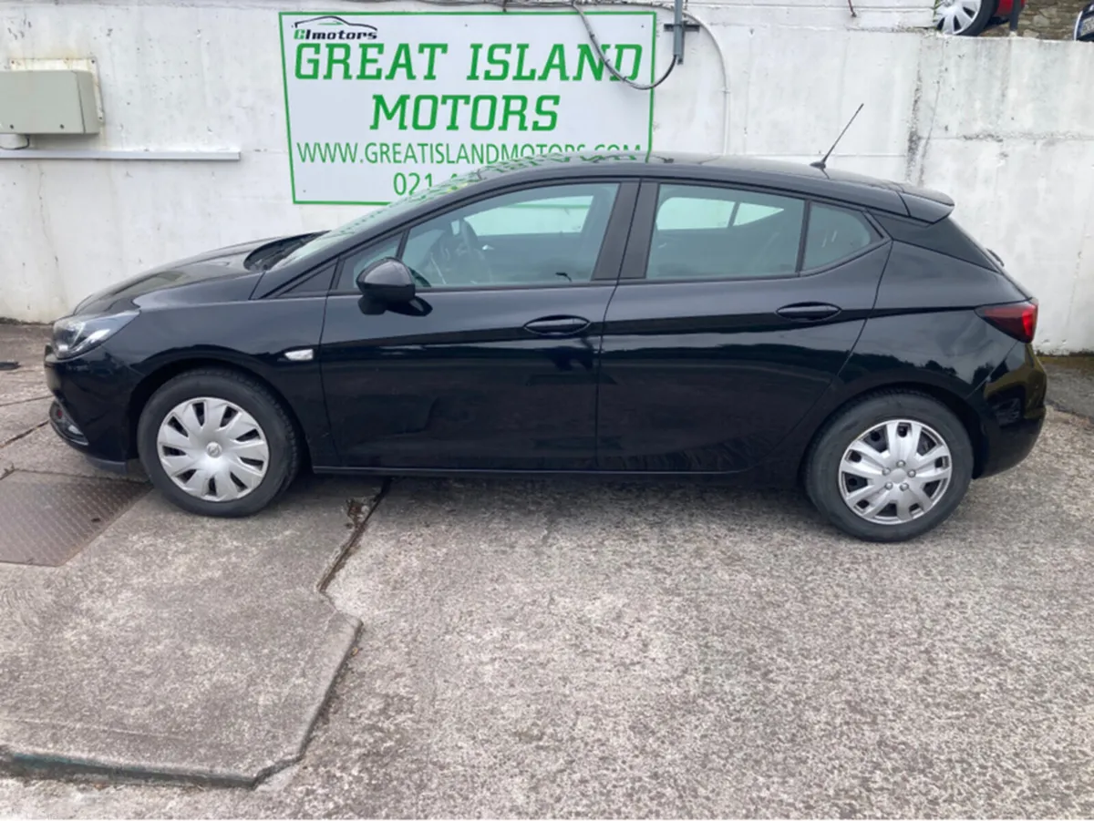 Opel Astra Hatchback, Petrol, 2019, Black