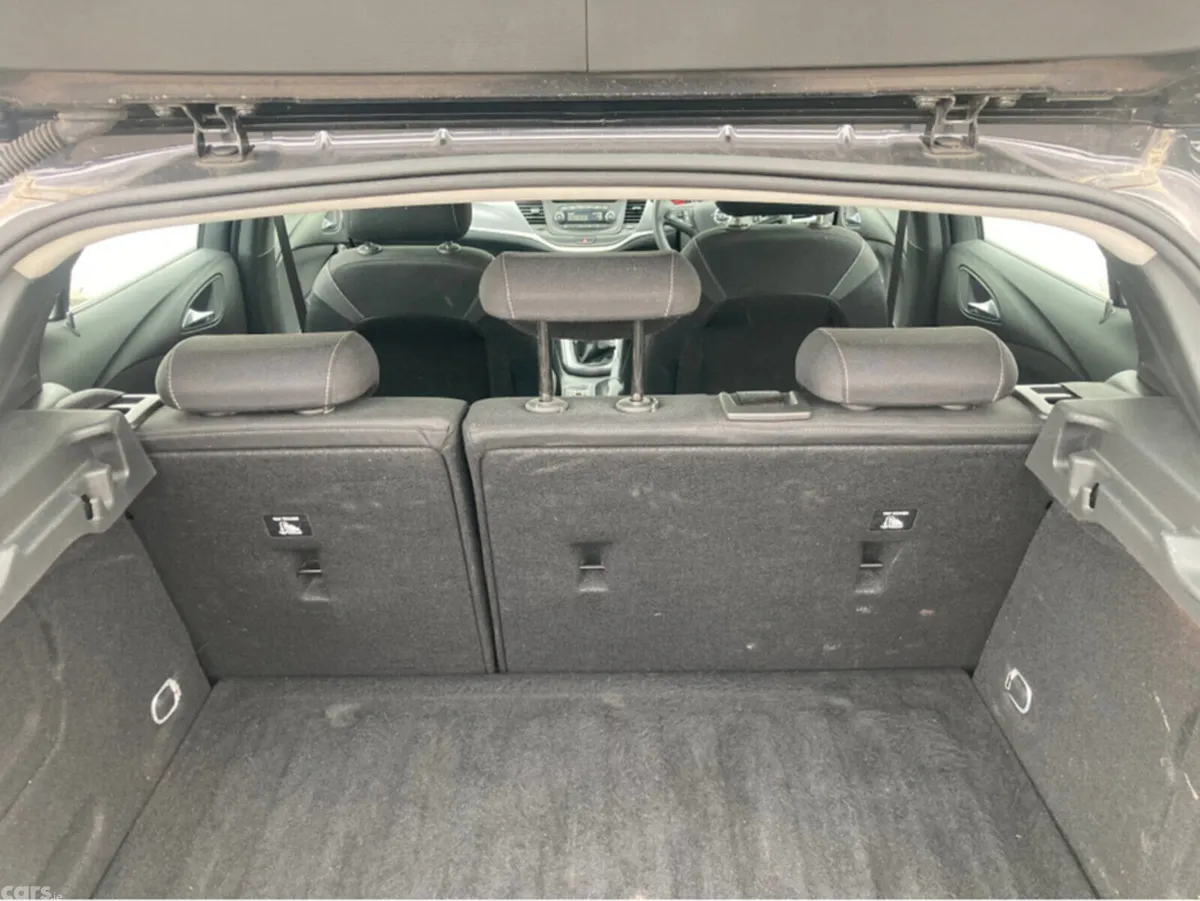 Opel Astra Hatchback, Petrol, 2019, Black