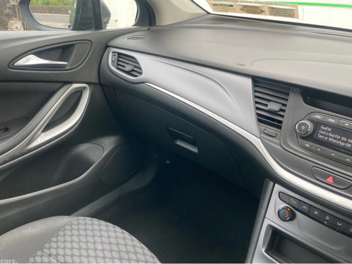 Opel Astra Hatchback, Petrol, 2019, Black