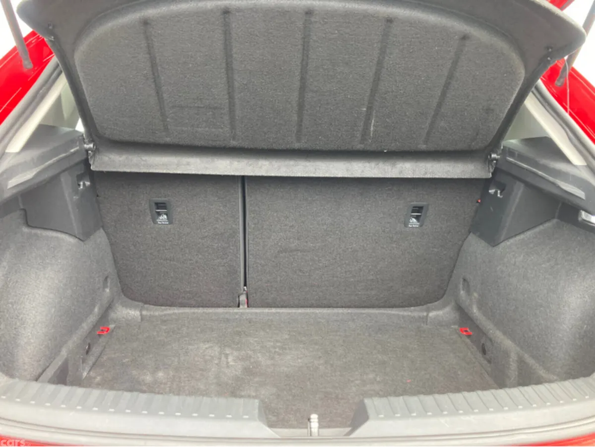 SEAT Leon Hatchback, Diesel, 2020, Red