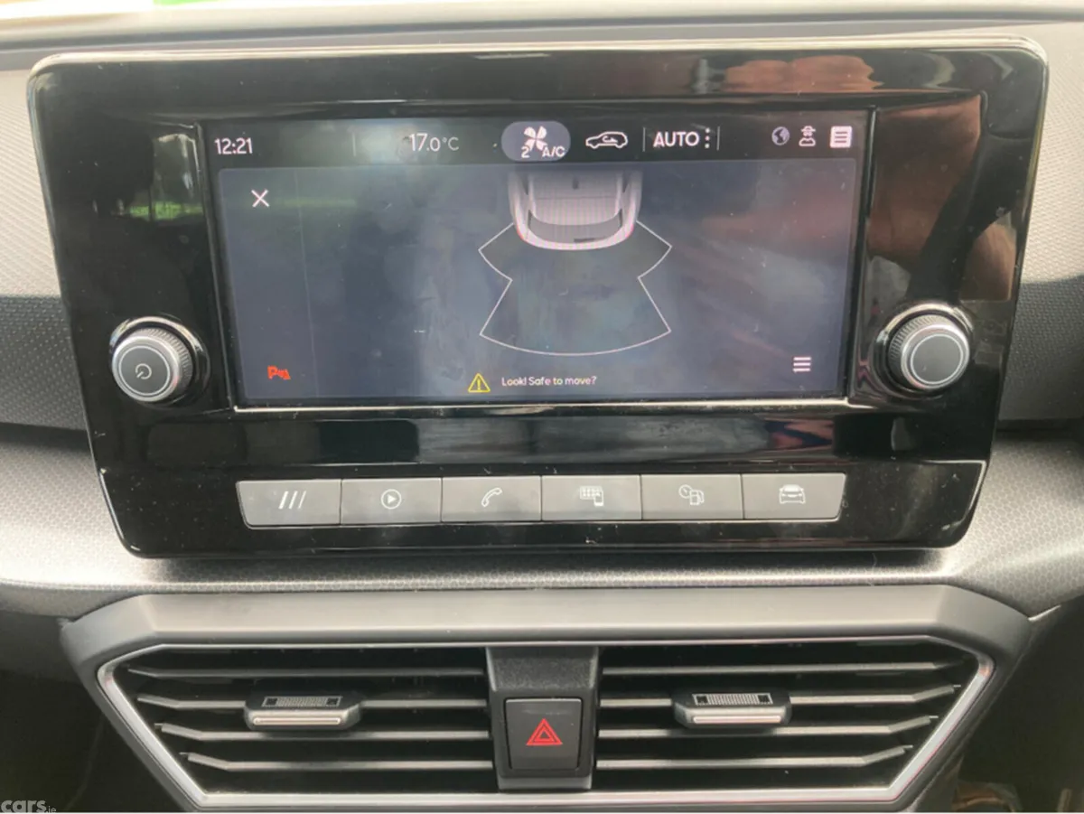 SEAT Leon Hatchback, Diesel, 2020, Red