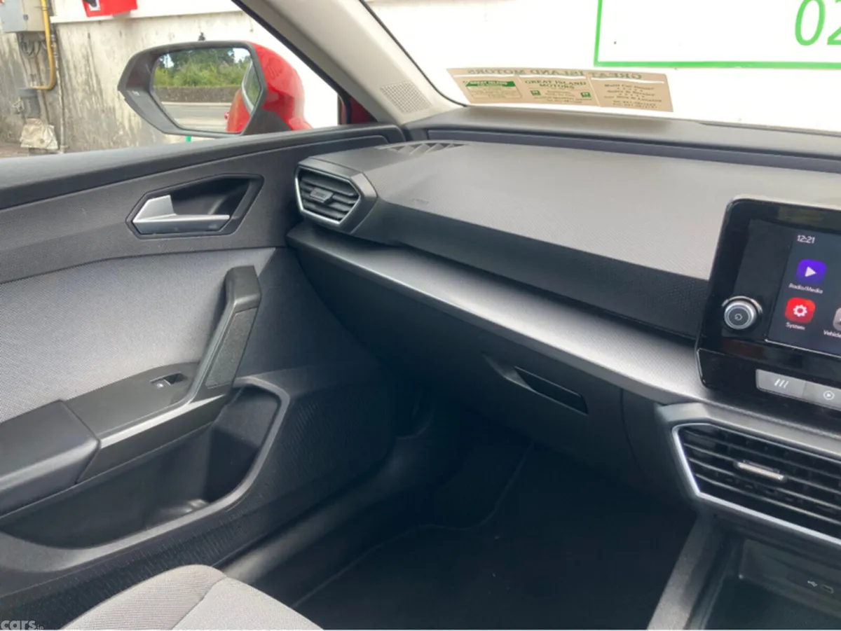 SEAT Leon Hatchback, Diesel, 2020, Red