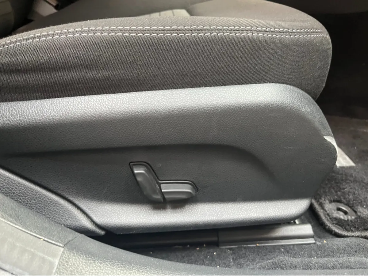 Mercedes-Benz C-Class Saloon, Petrol, 2017, White