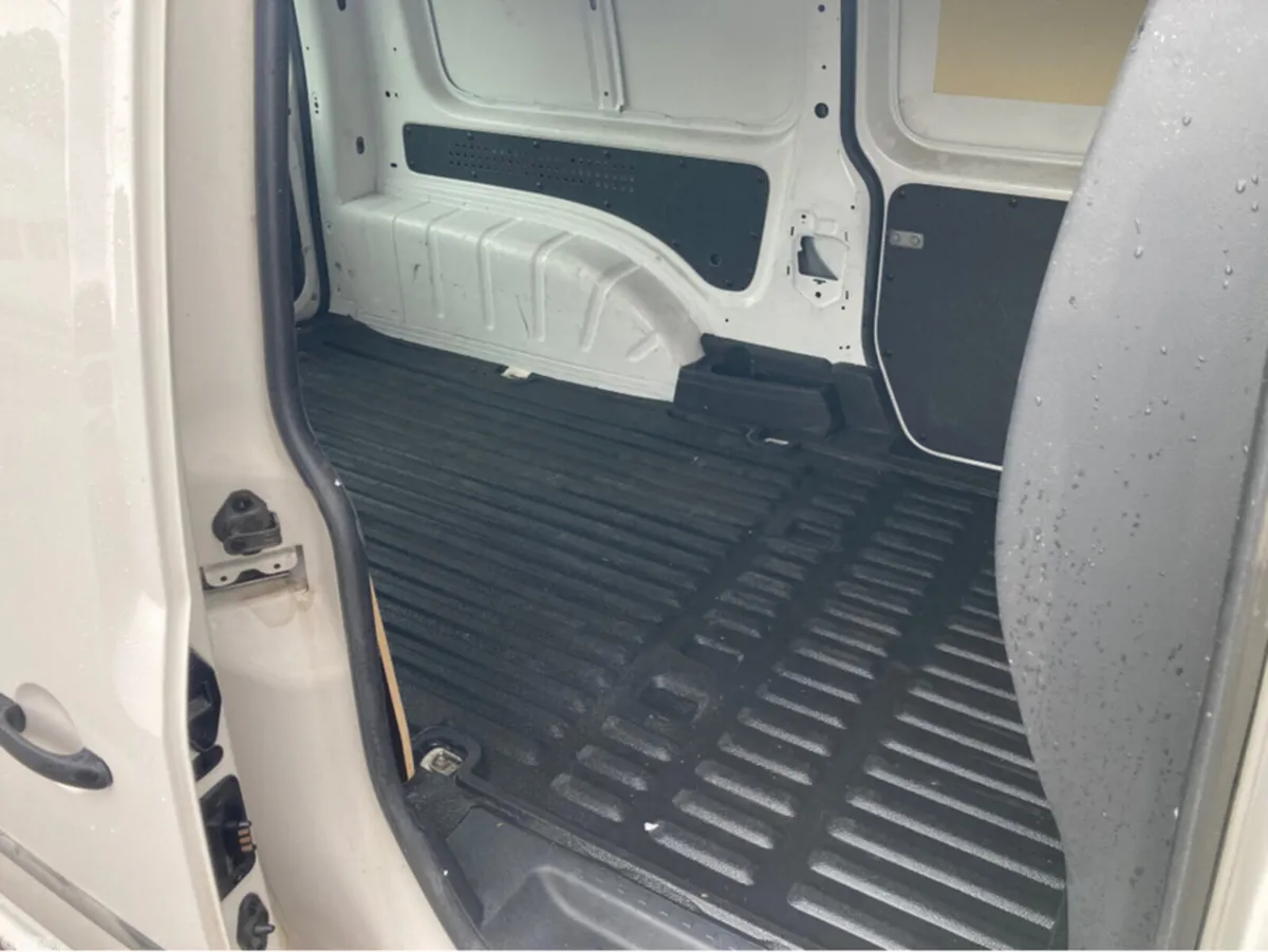 Volkswagen Caddy Hatchback, Diesel, 2019, White