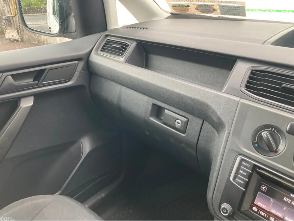 Volkswagen Caddy Hatchback, Diesel, 2019, White