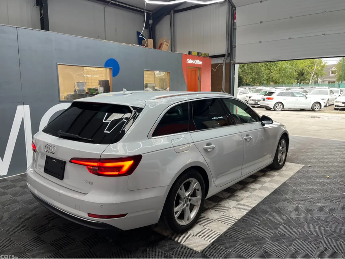 Audi A4 Estate, Petrol, 2018, White