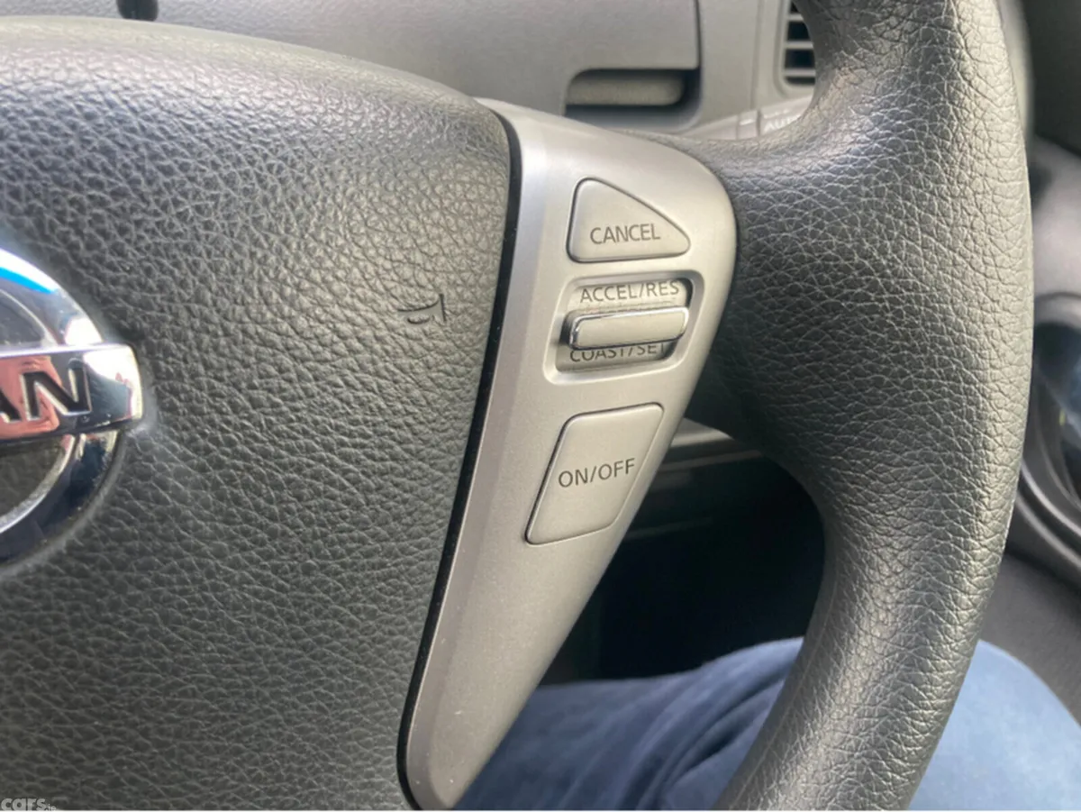 Nissan Serena MPV, Petrol Hybrid, 2016, Silver