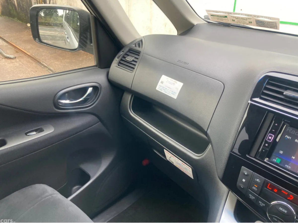 Nissan Serena MPV, Petrol Hybrid, 2016, Silver