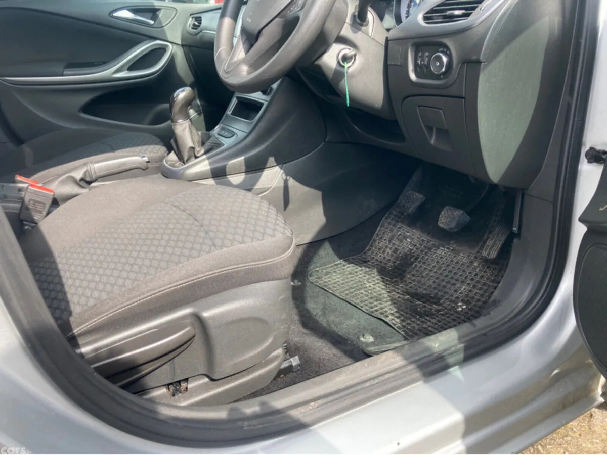 Opel Astra Hatchback, Petrol, 2019, Grey