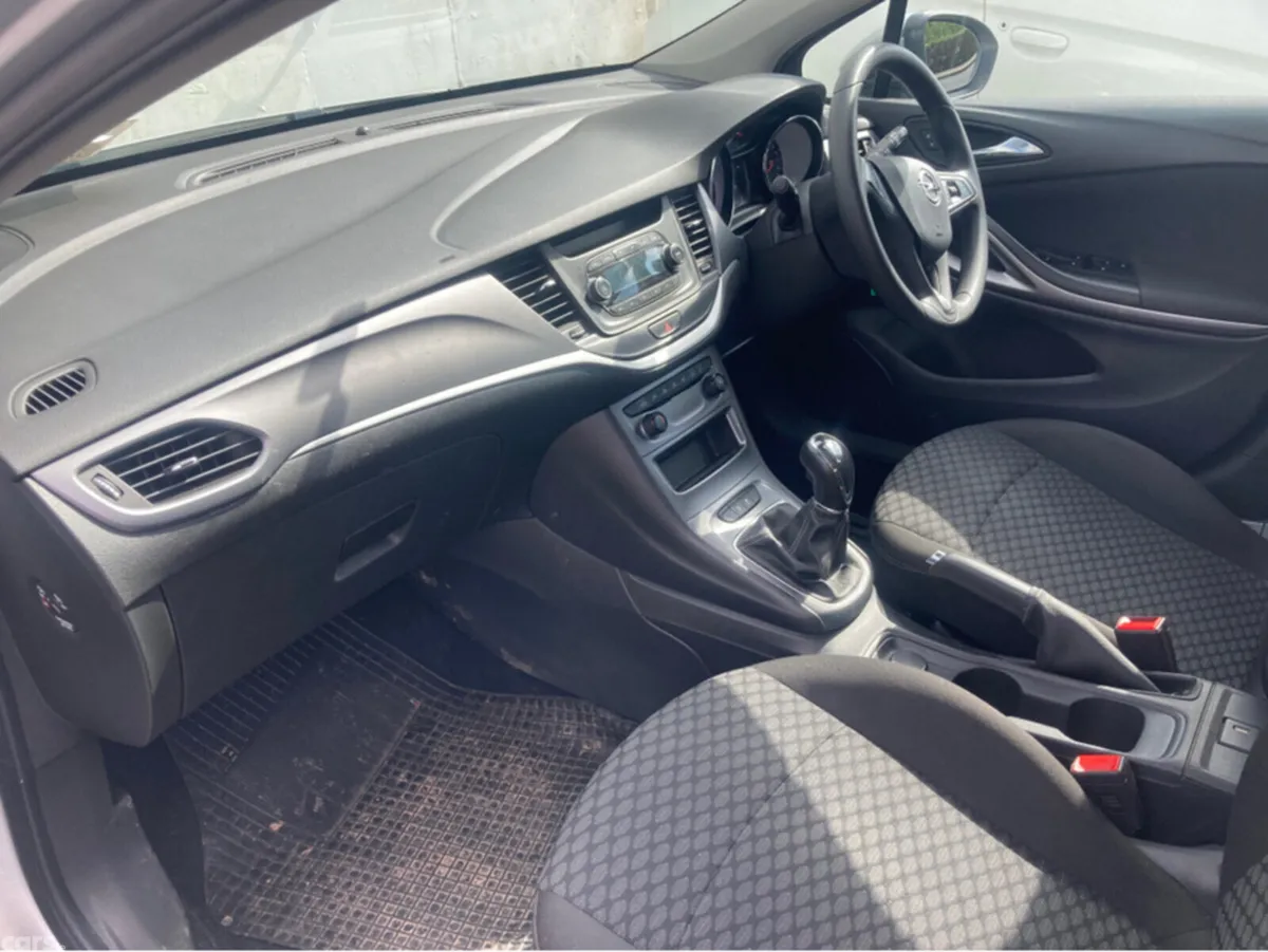 Opel Astra Hatchback, Petrol, 2019, Grey