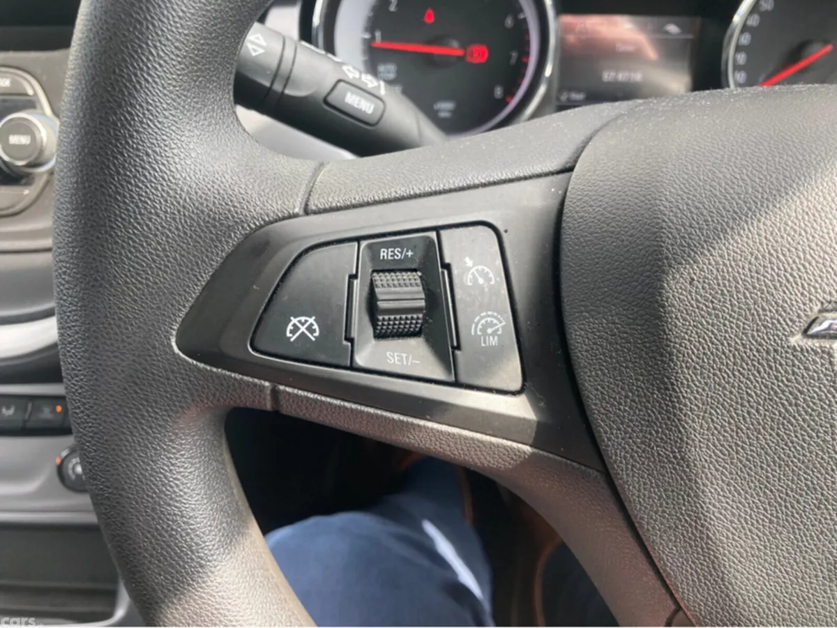 Opel Astra Hatchback, Petrol, 2019, Grey