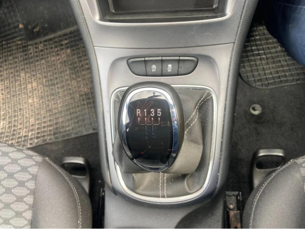 Opel Astra Hatchback, Petrol, 2019, Grey