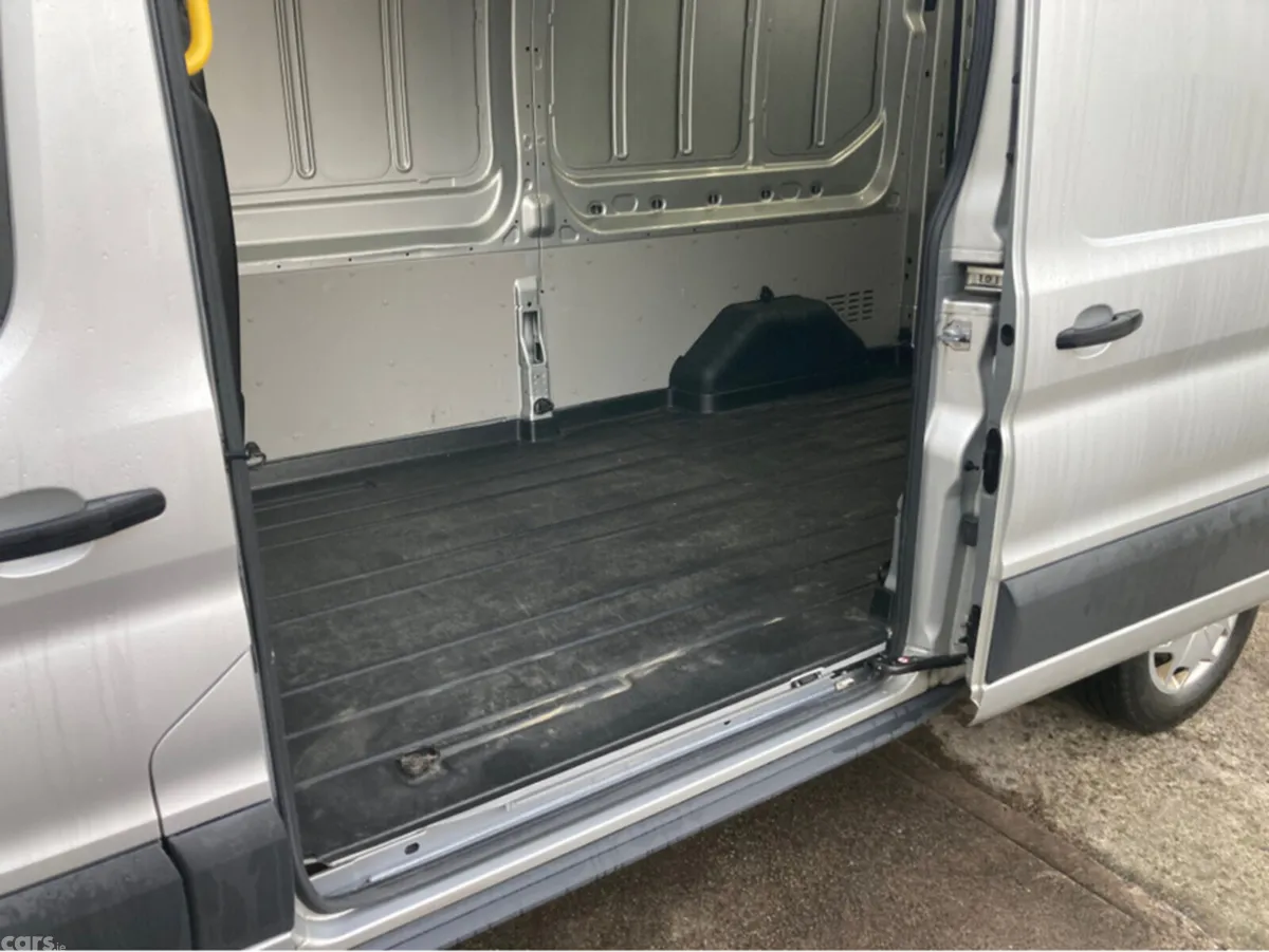 Ford Tourneo Hatchback, Diesel, 2020, Silver