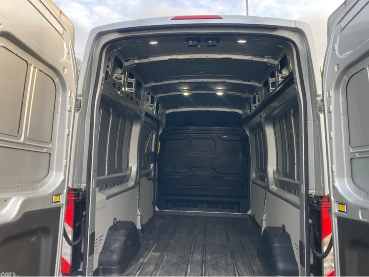 Ford Tourneo Hatchback, Diesel, 2020, Silver