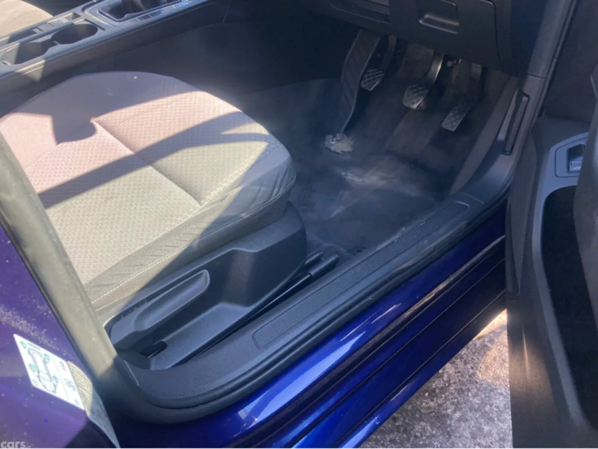 Volkswagen Passat Saloon, Diesel, 2018, Blue