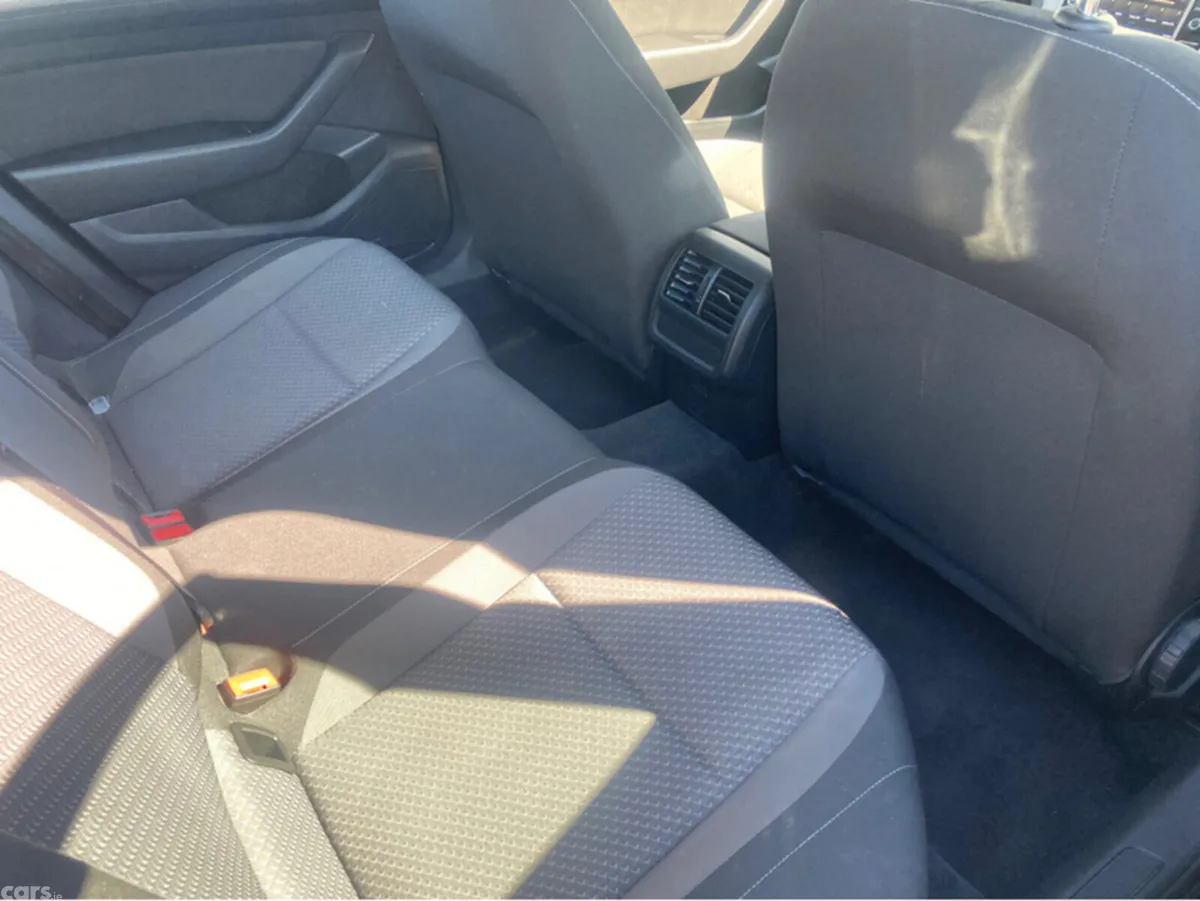 Volkswagen Passat Saloon, Diesel, 2018, Blue