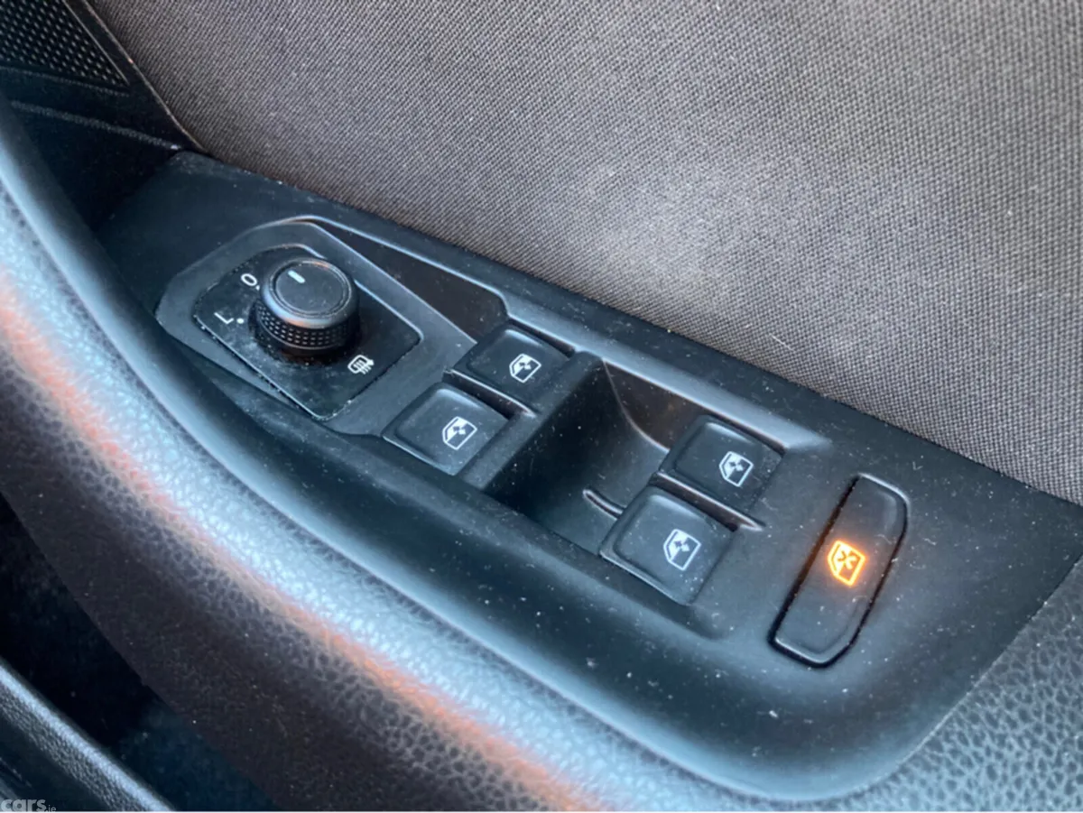 Volkswagen Passat Saloon, Diesel, 2018, Blue