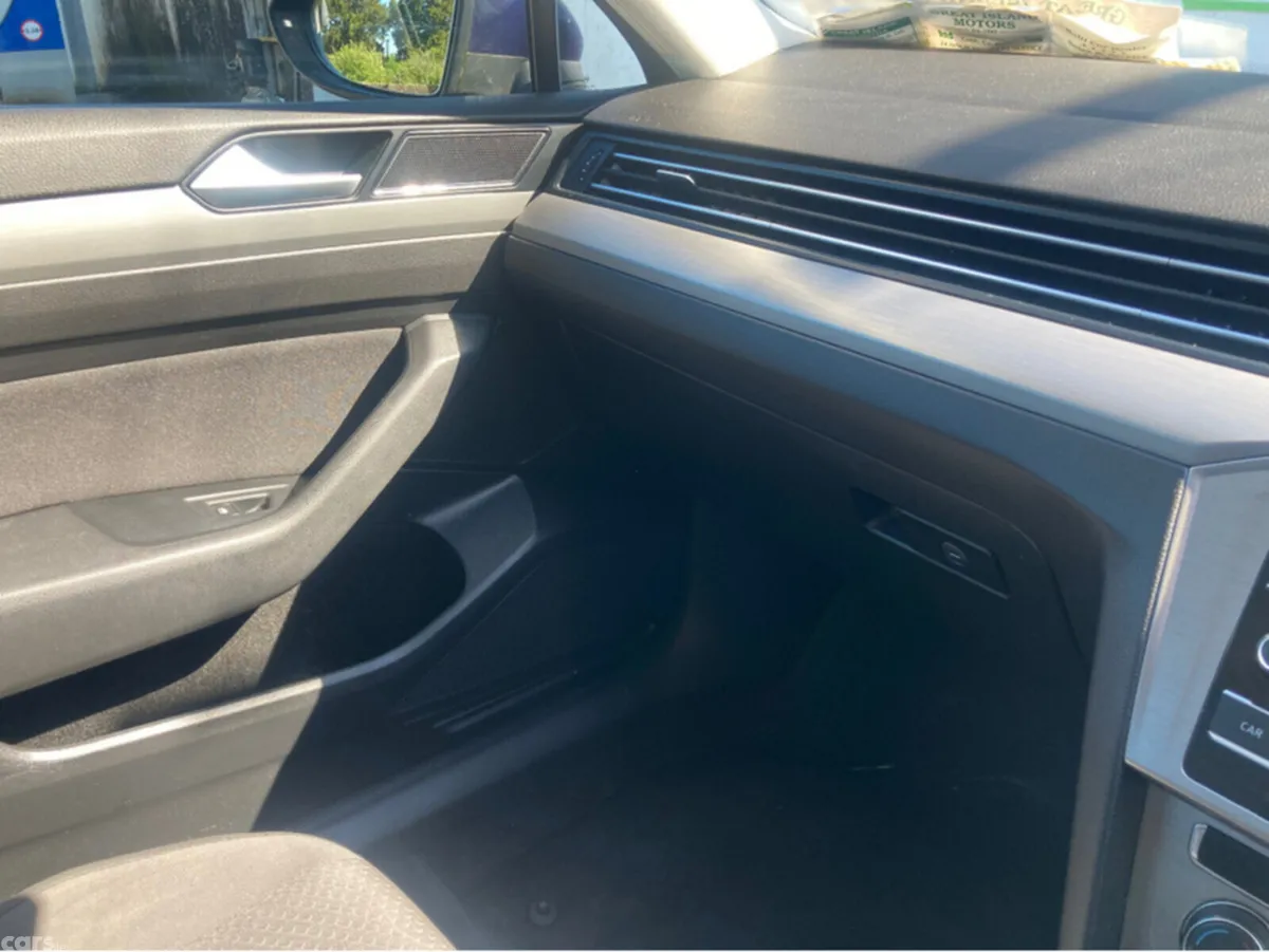 Volkswagen Passat Saloon, Diesel, 2018, Blue