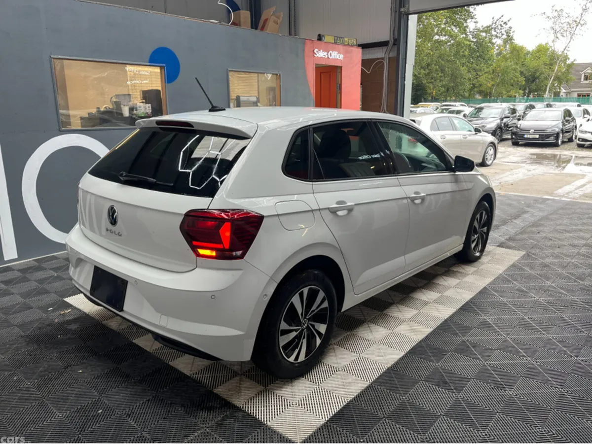 Volkswagen Polo Hatchback, Petrol, 2021, White